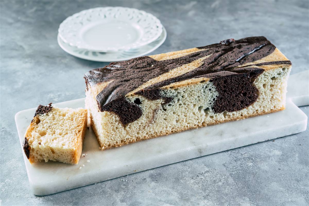 A fluffy marble cake without added sugar